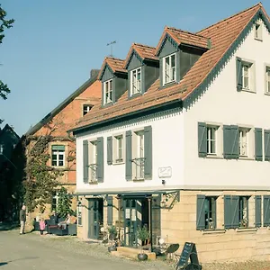 Moments Cafe & Apartmenthaus Thurnau